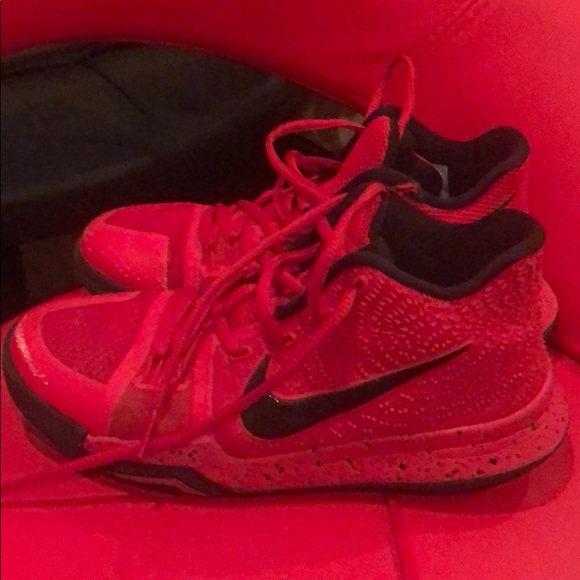 Kyrie Irving Basketball Tennis - Picture 3 of 4